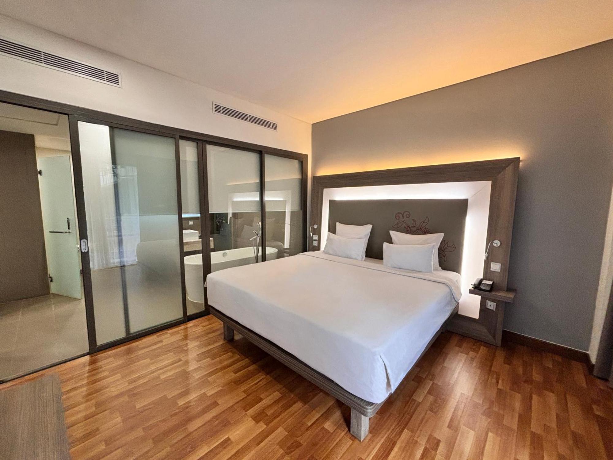 Novotel Banjarmasin Airport Banjarbaru Εξωτερικό φωτογραφία